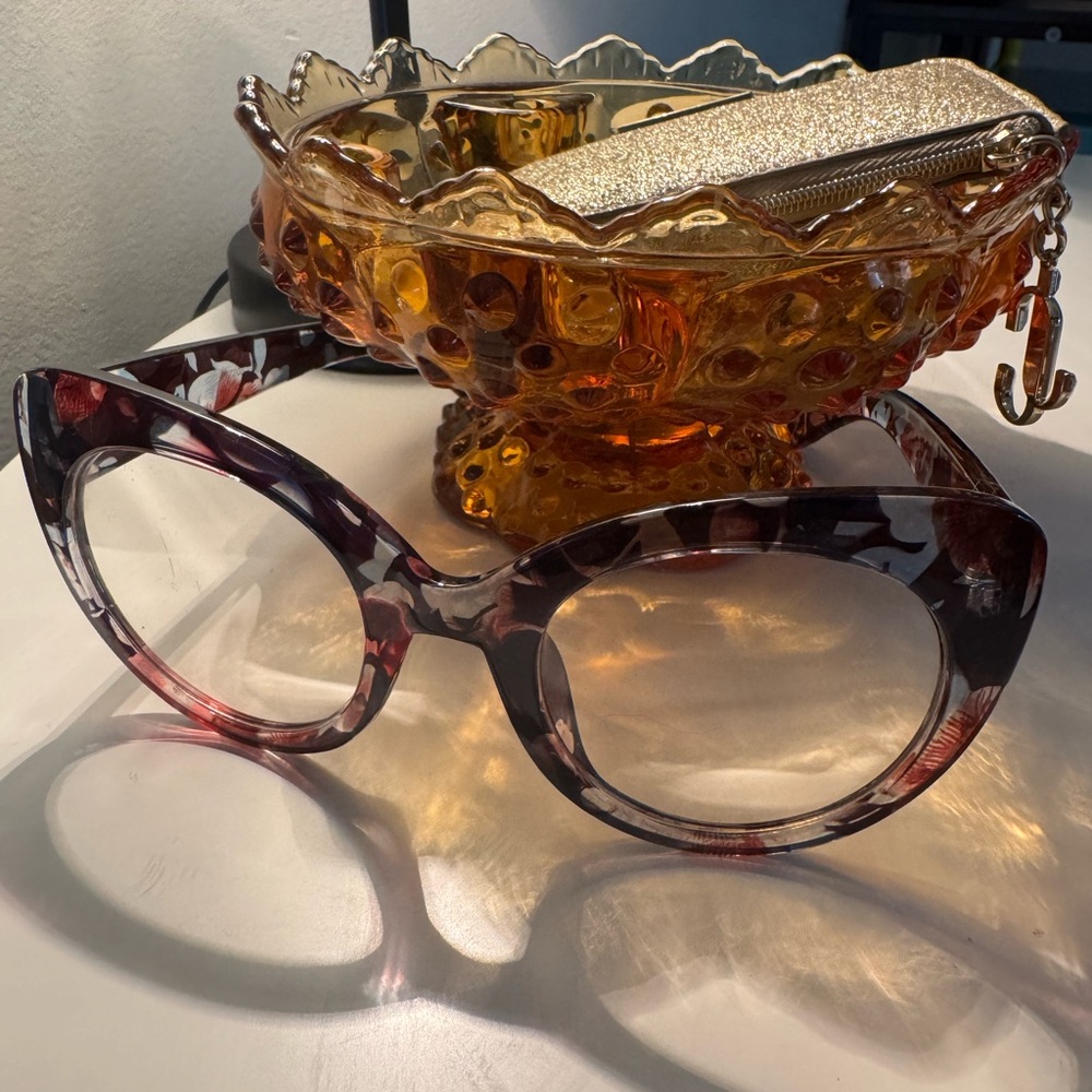 Stylish Floral Cat-Eye Glasses